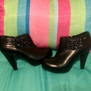 Guess Black Bootie